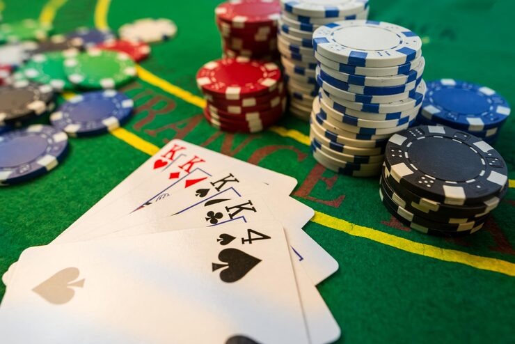 Player interface showing hand and betting options